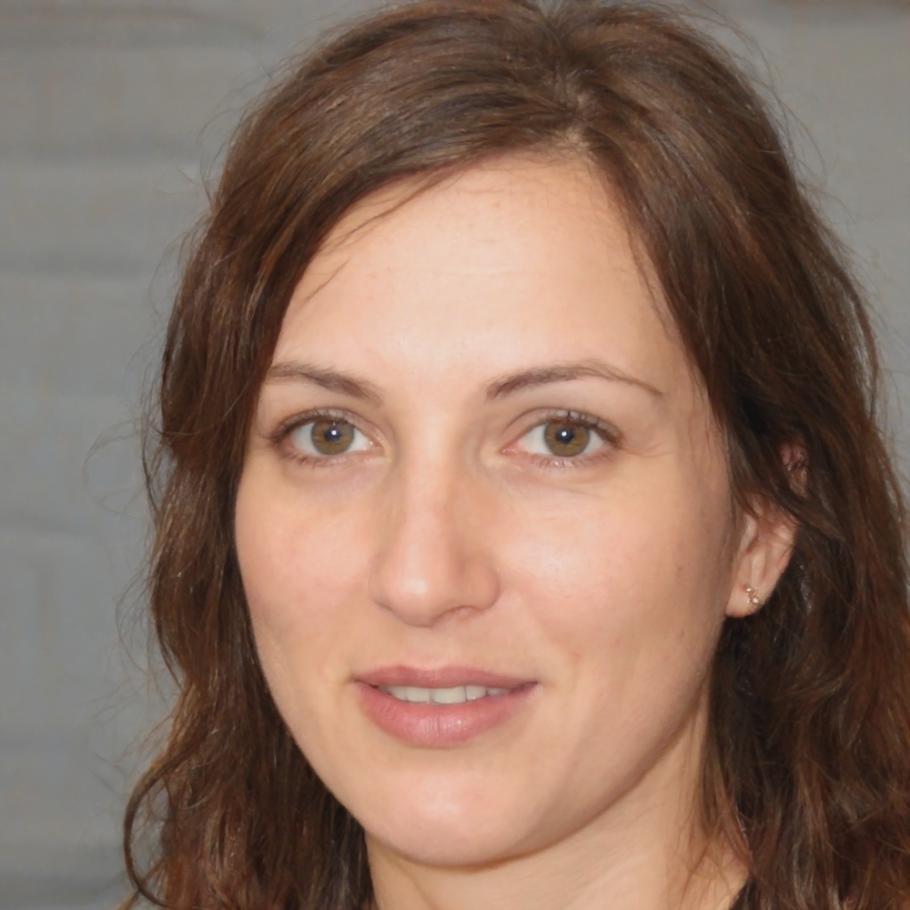 Siobhan Delaney, Investment Analysis Instructor